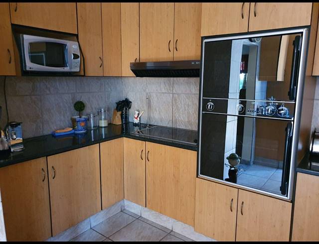 3 BEDROOM HOUSE SOLD IN THERESAPARK